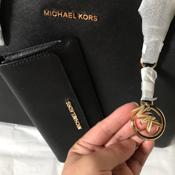 💦🌻mk carryall tote set🌻shoulder bag and wallet - Picture 3 of 8